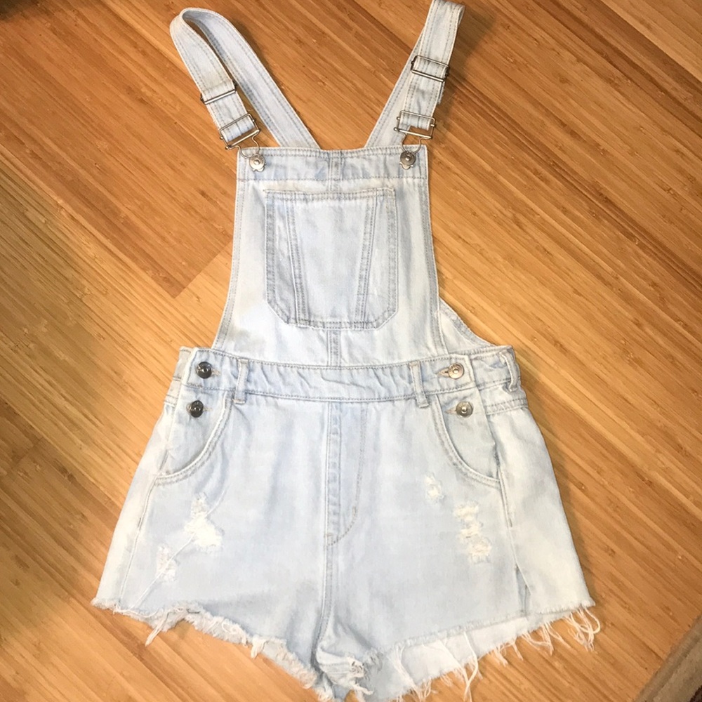 Overall shorts